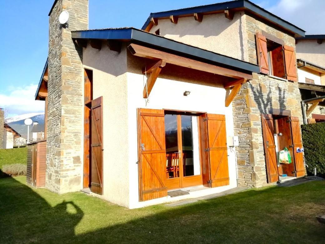Casa Adosada Para Familias En Santa Leocadia Sainte-Leocadie Ngoại thất bức ảnh