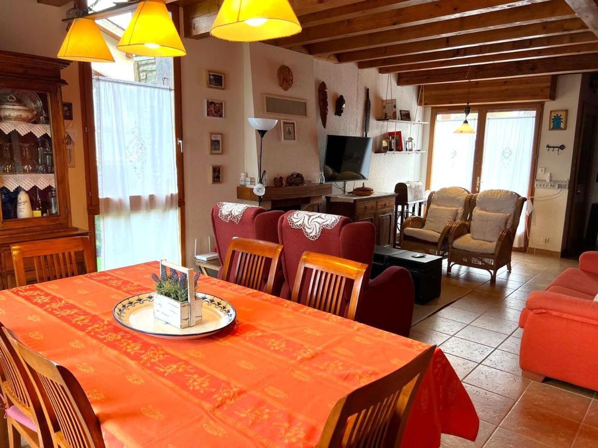 Casa Adosada Para Familias En Santa Leocadia Sainte-Leocadie Ngoại thất bức ảnh