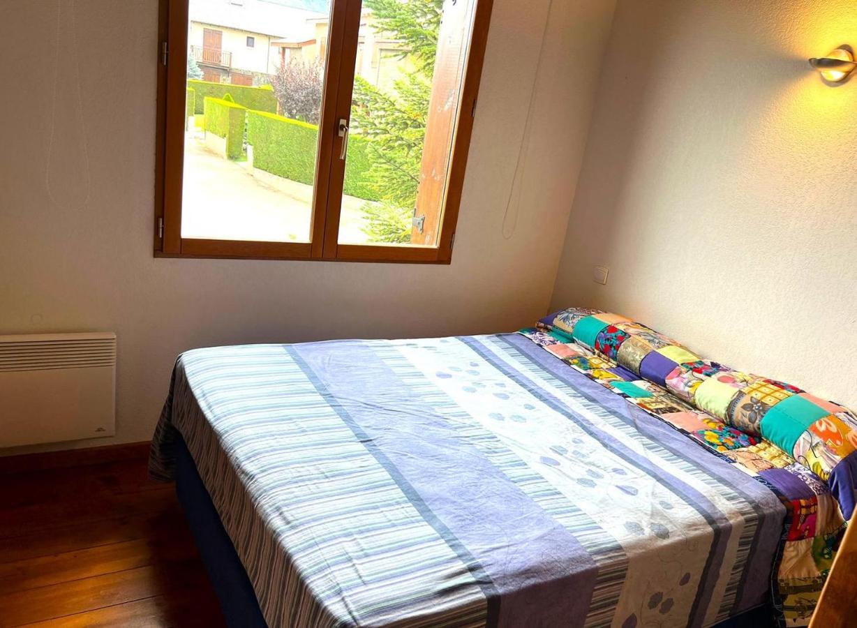 Casa Adosada Para Familias En Santa Leocadia Sainte-Leocadie Ngoại thất bức ảnh